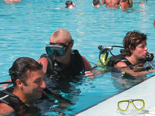 Discovery Scuba Diving in piscina con istruttore